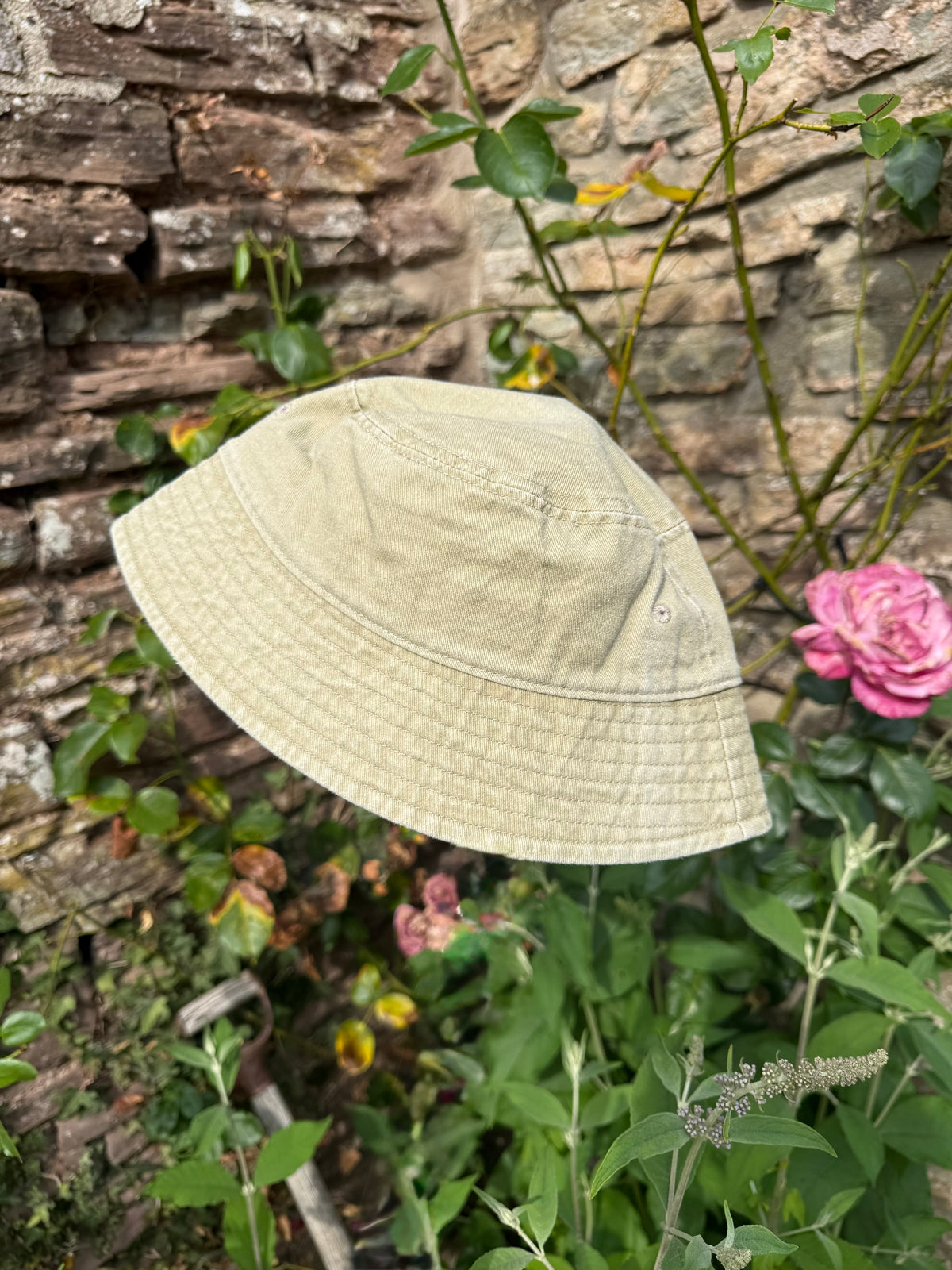 Rootin’ Tootin’ & Carbootin’ Bucket Hat Beige & Brown