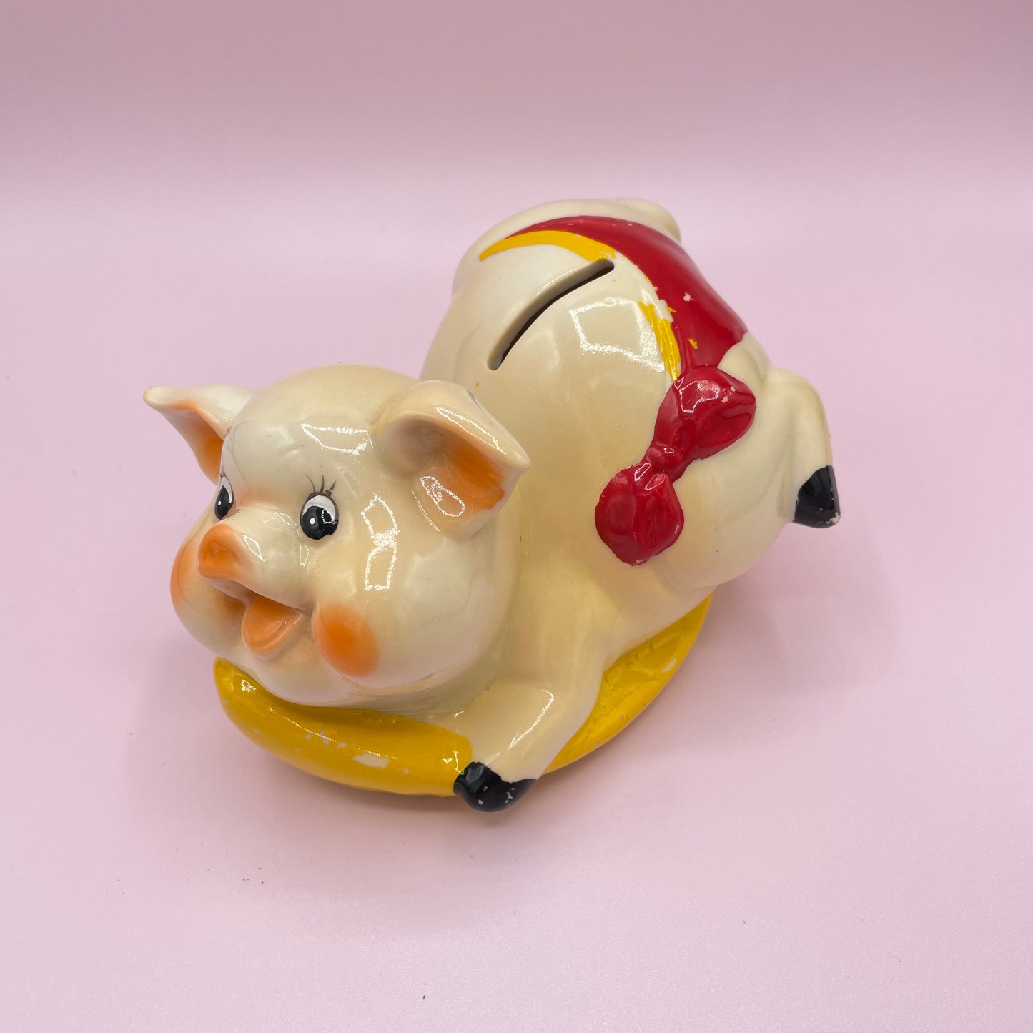 Kitsch Surfing Pig