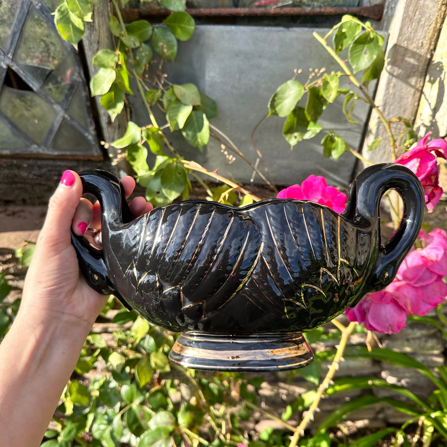 Black Swan Handle Mantle Bowl