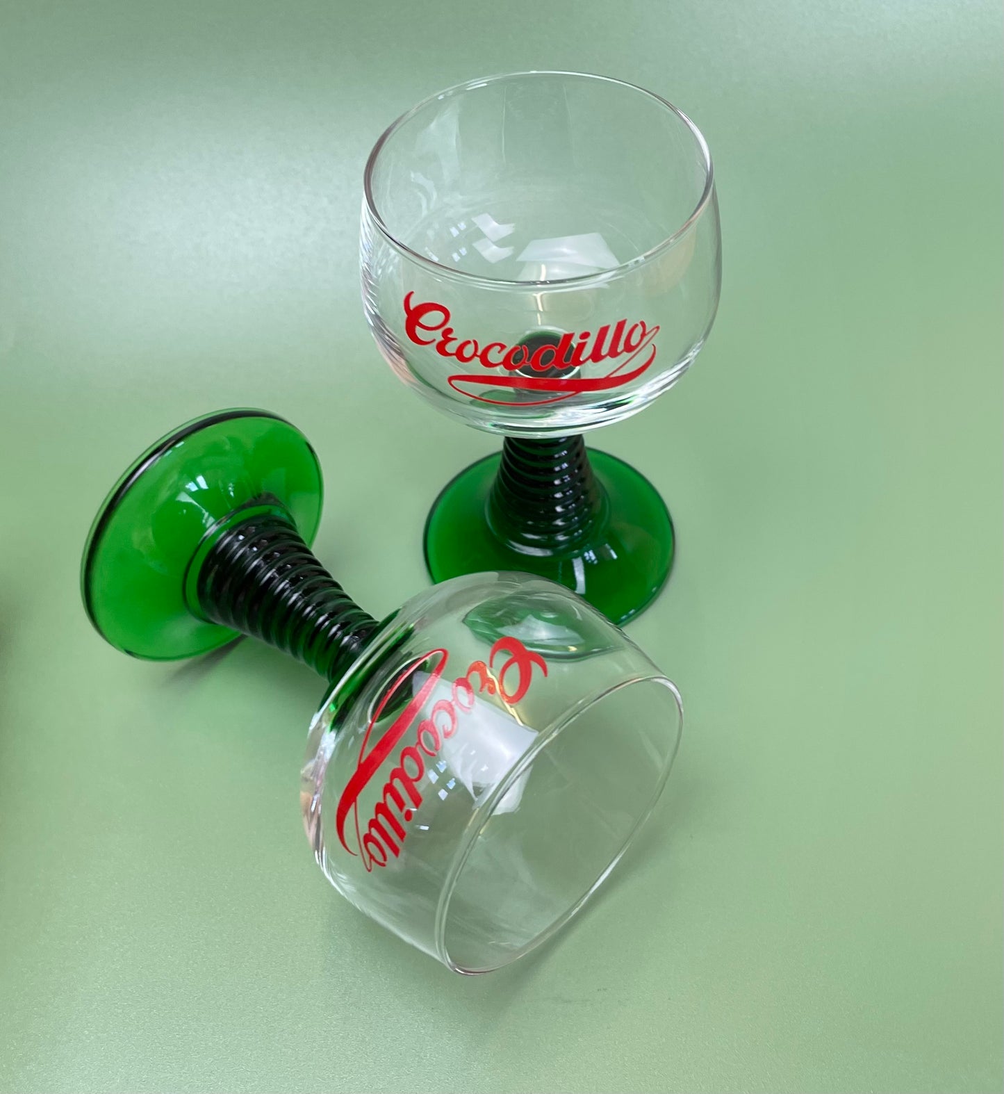 Crocodillo Beehive Green Stem Glasses x 4