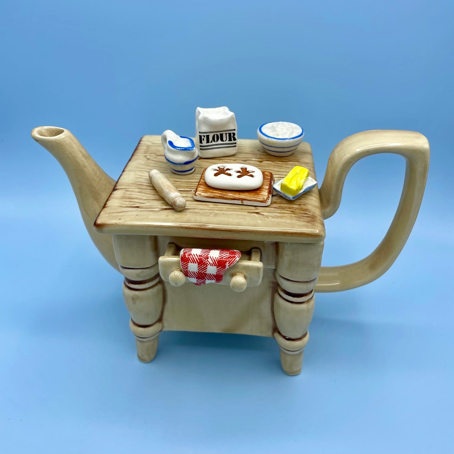 Baking Scene Teapot