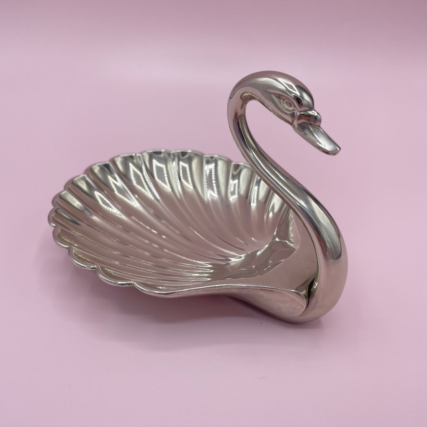 Silver Scallop Swan Ashtray