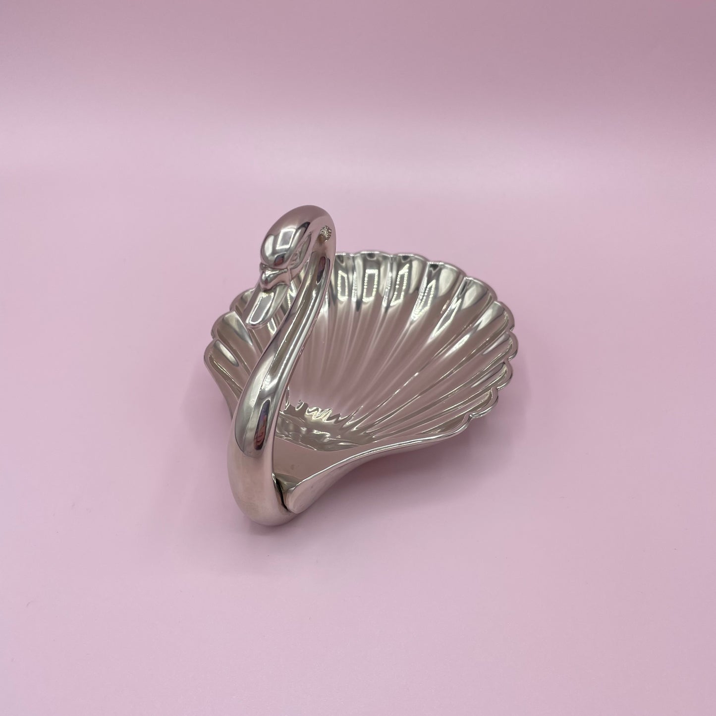 Silver Scallop Swan Ashtray