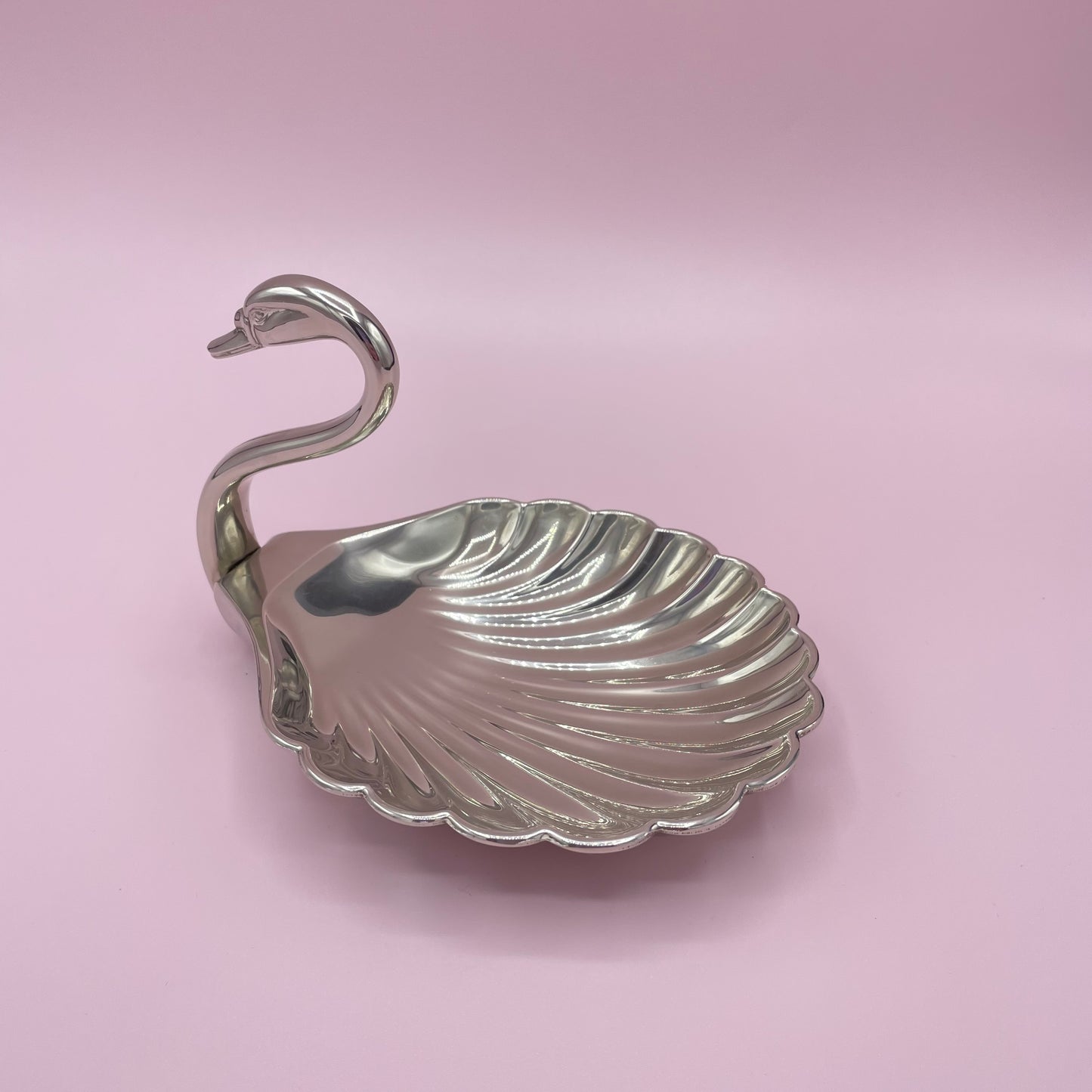 Silver Scallop Swan Ashtray