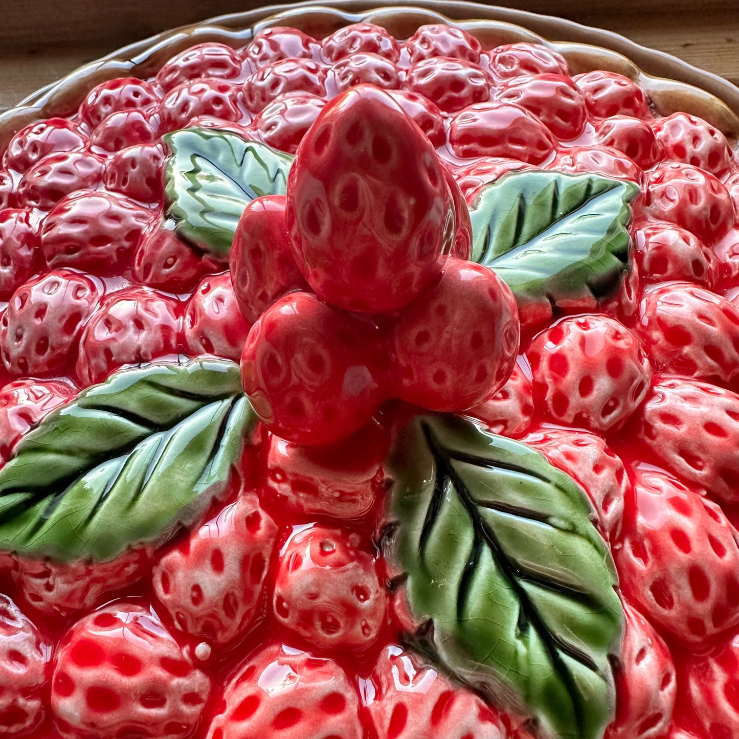 Strawberry Pie Dish