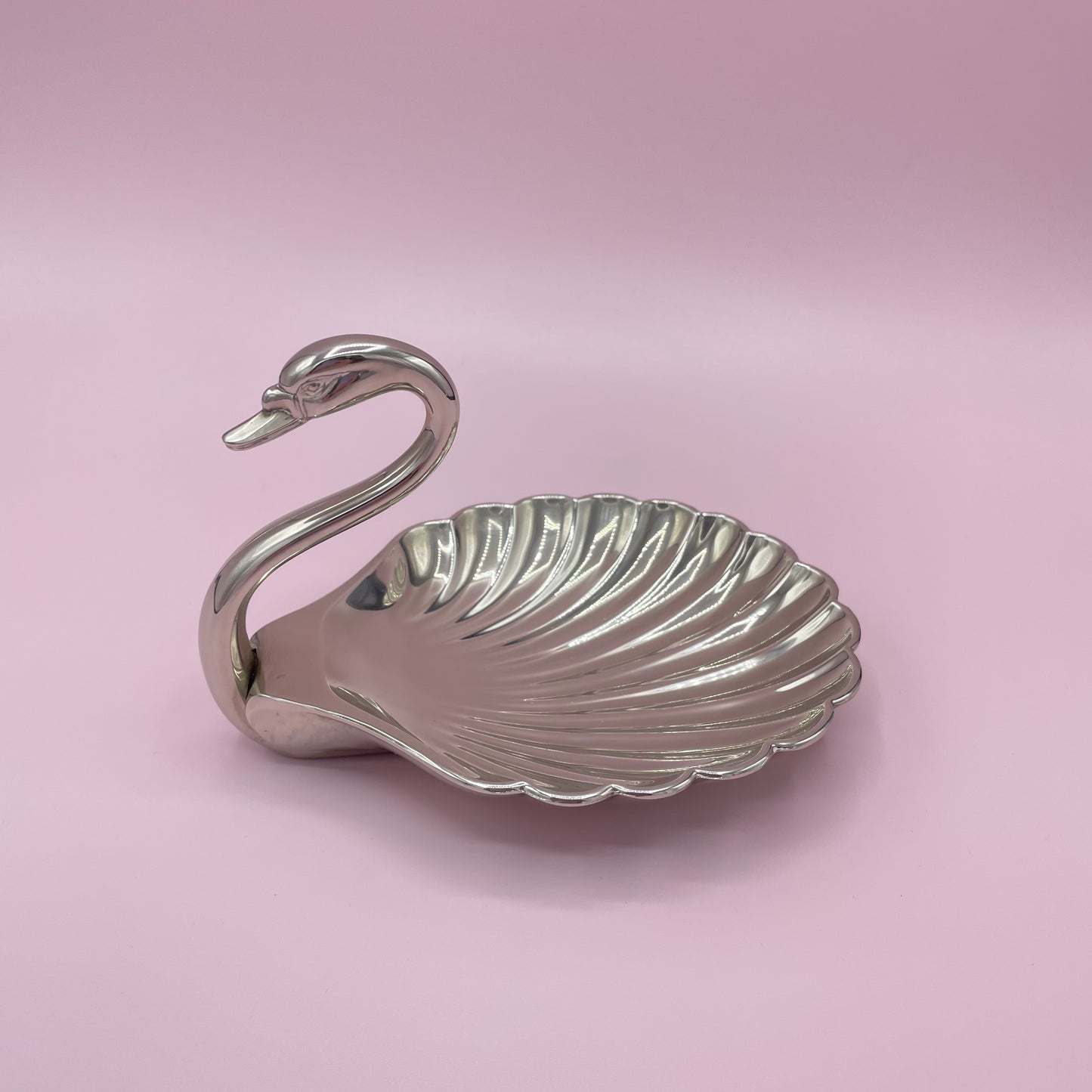 Silver Scallop Swan Ashtray