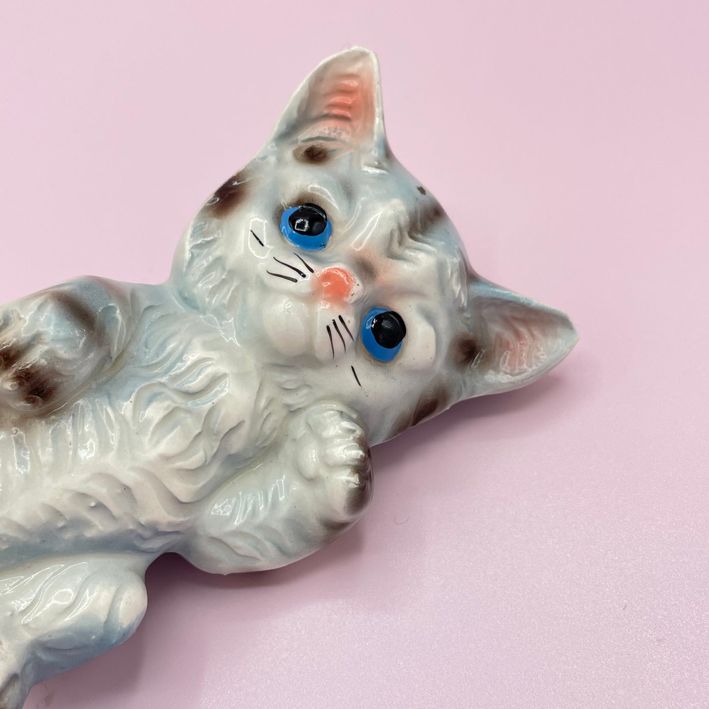 Blue Kitsch Kitten