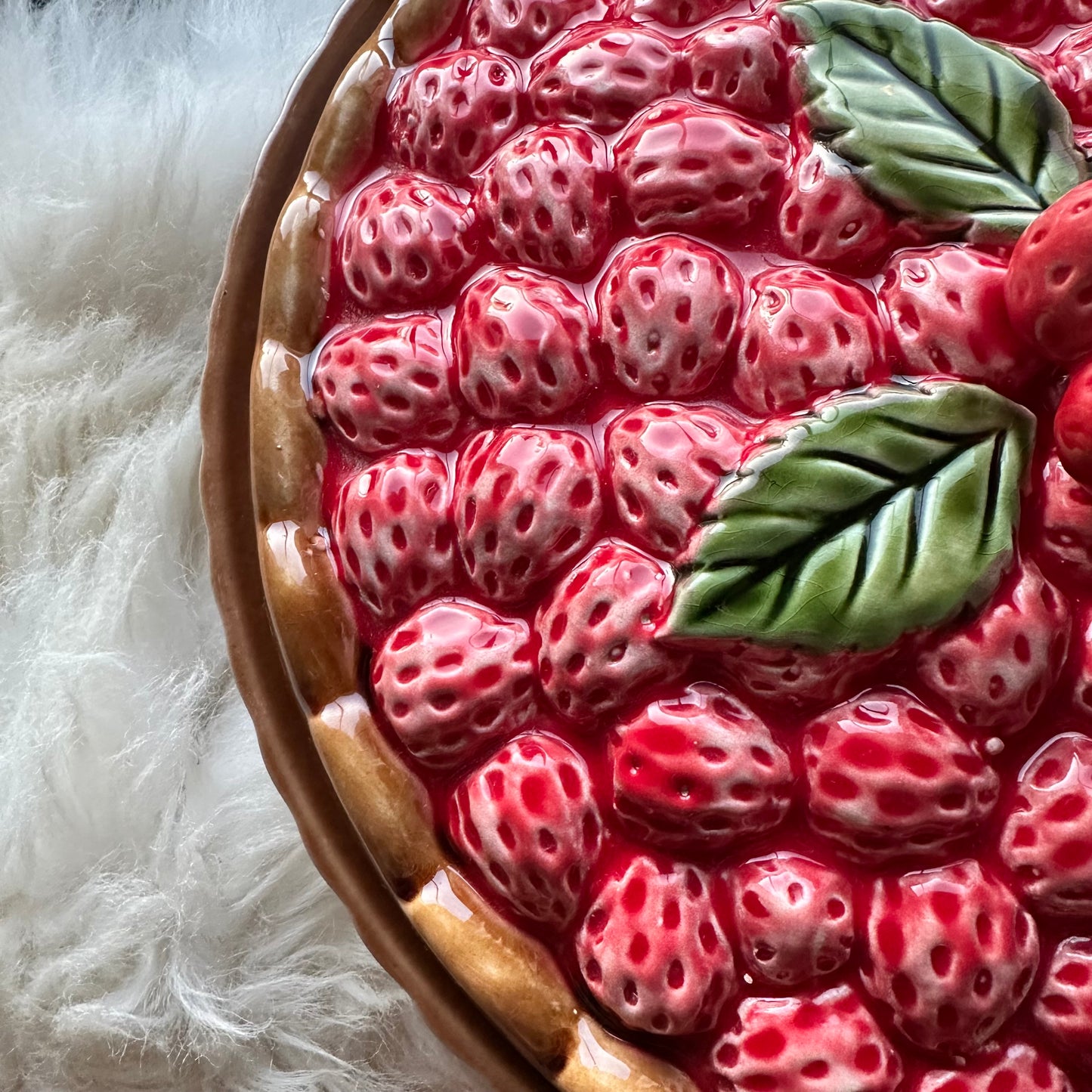 Strawberry Pie Dish