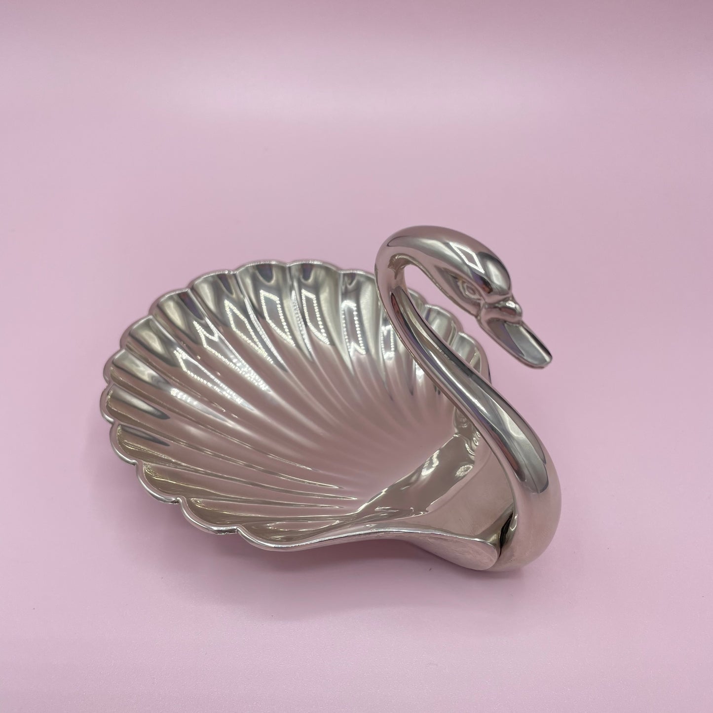 Silver Scallop Swan Ashtray