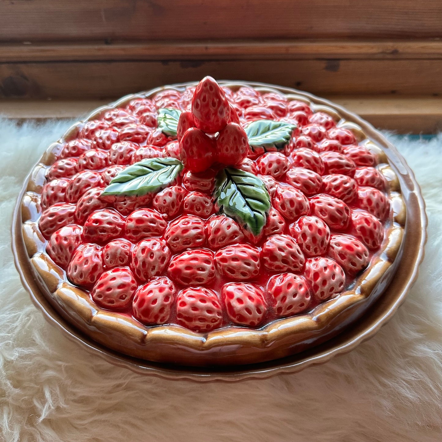 Strawberry Pie Dish
