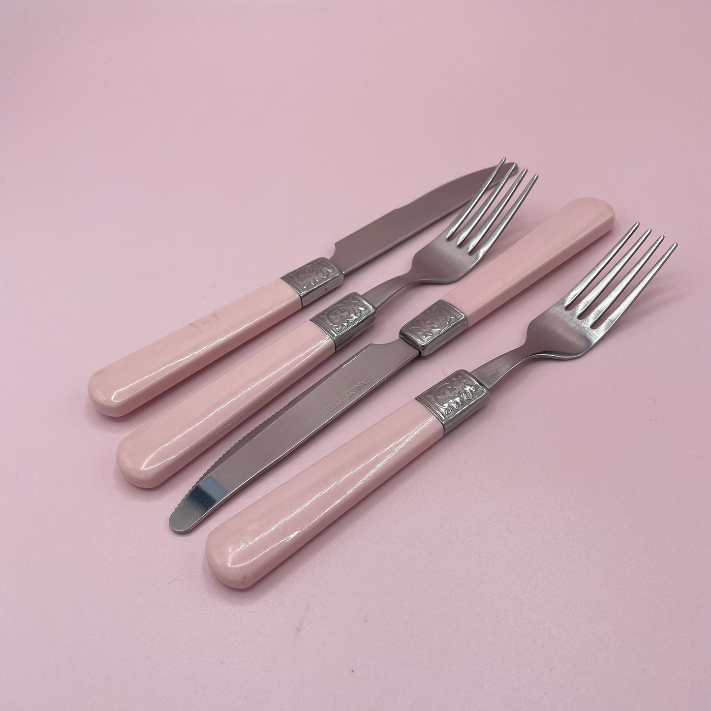 Pink Handle Knife & Fork Set (4)