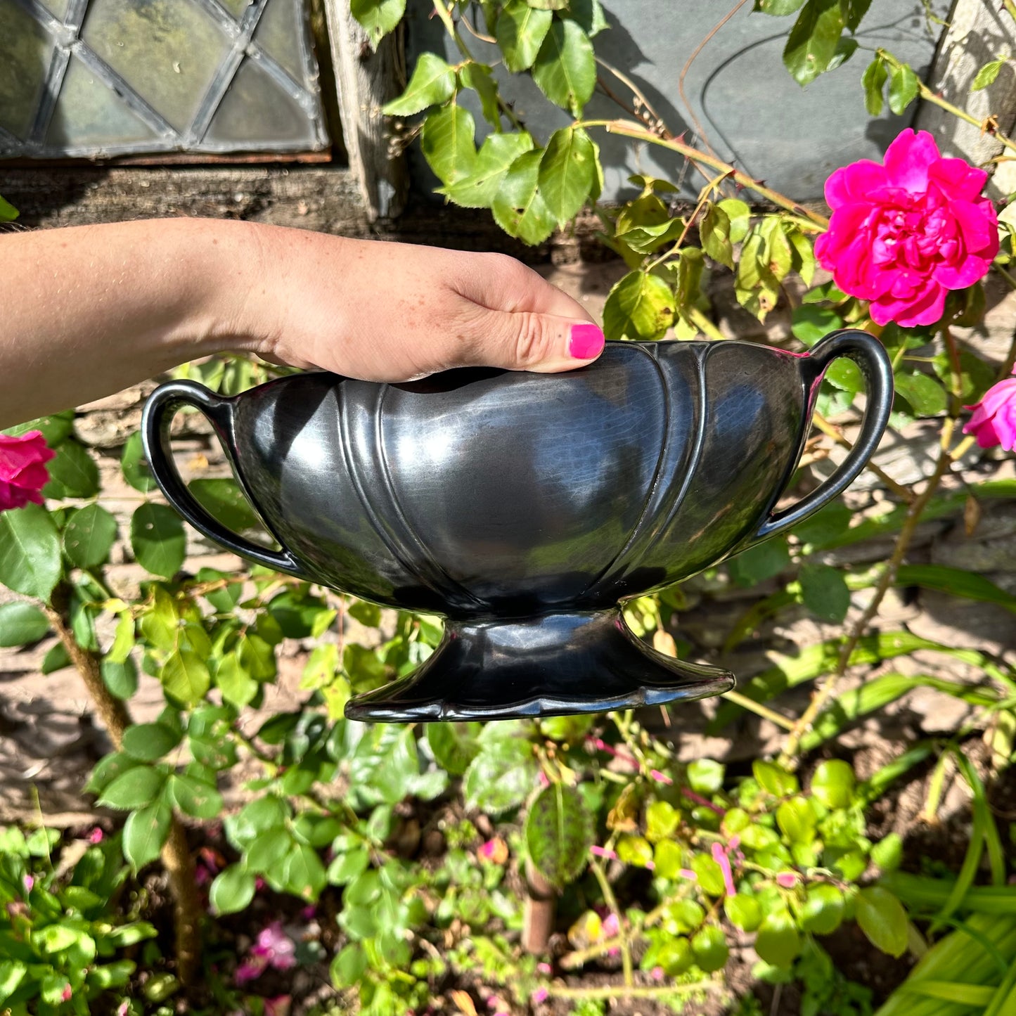 Beswick Black Mantle Bowl