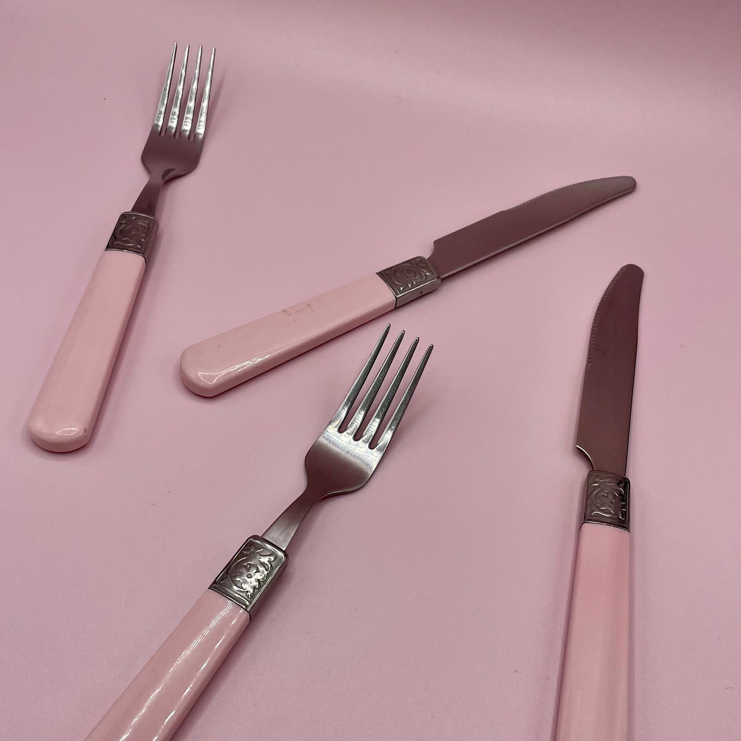 Pink Handle Knife & Fork Set (4)