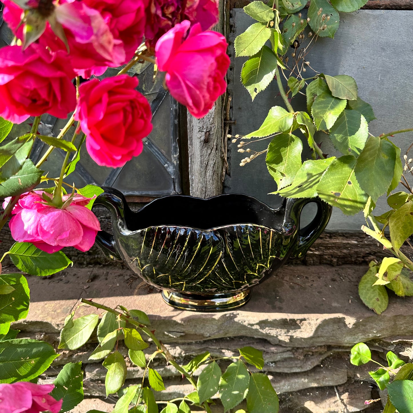 Black Swan Handle Mantle Bowl