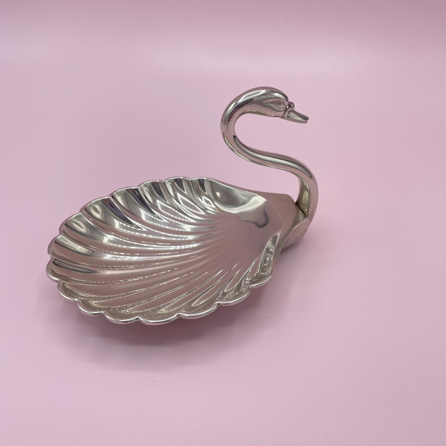 Silver Scallop Swan Ashtray