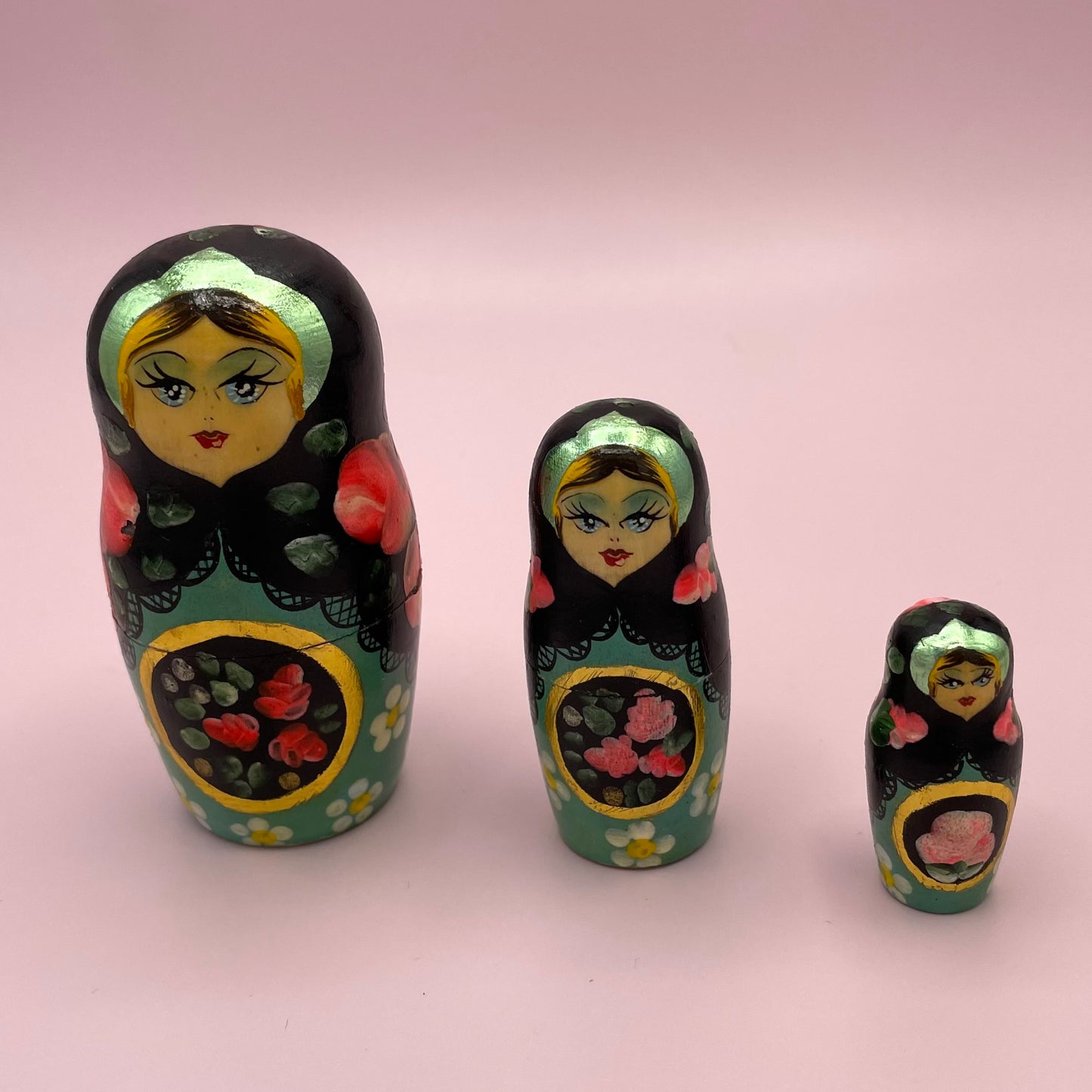 Russian nesting Dolls (5)