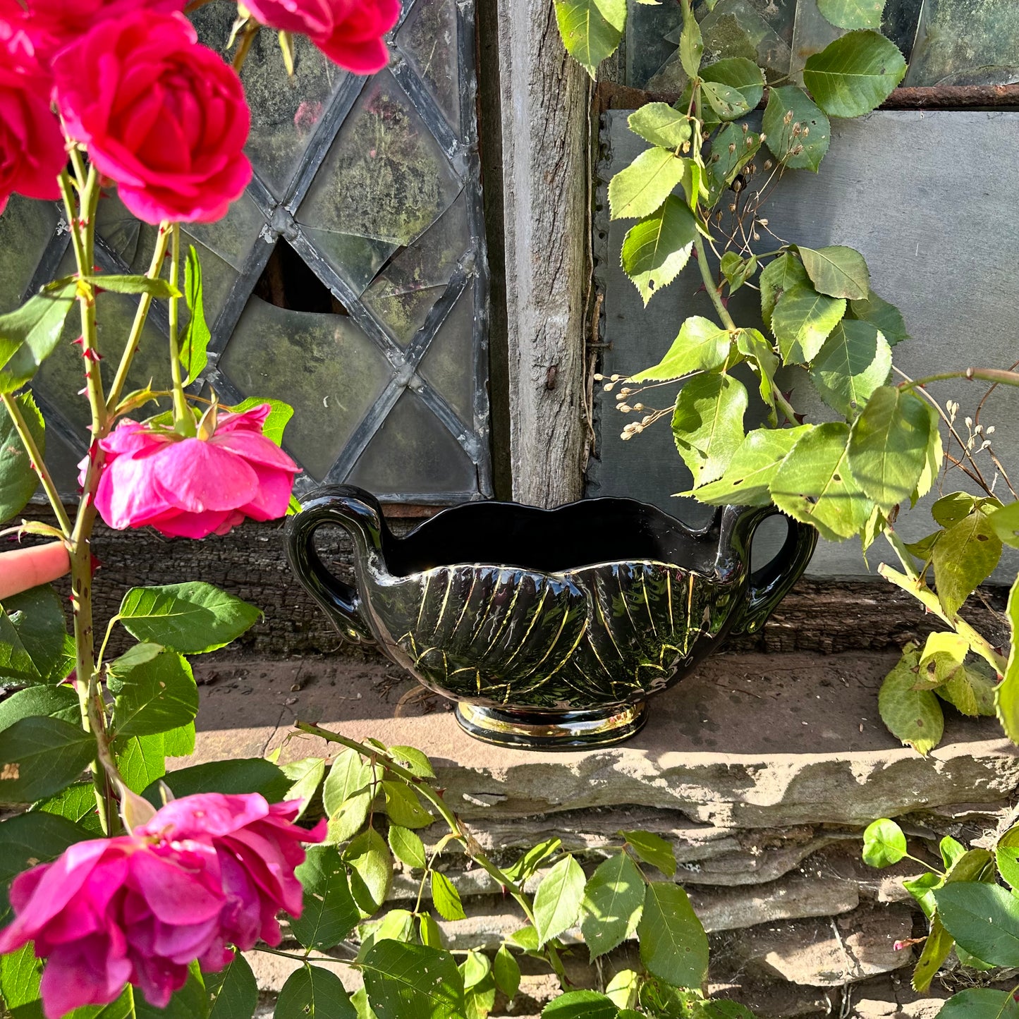 Black Swan Handle Mantle Bowl