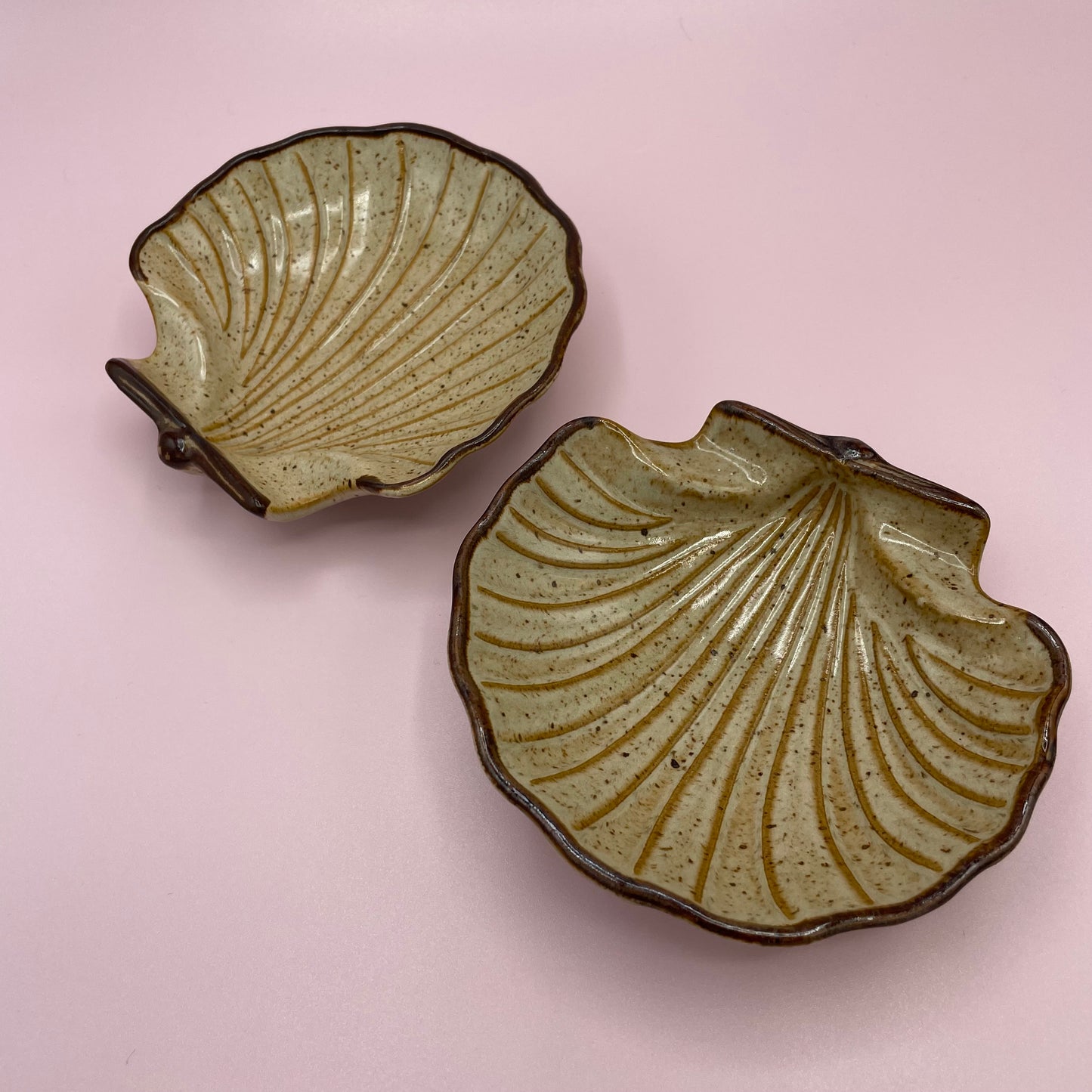 Earthenware Shell Dishes x4