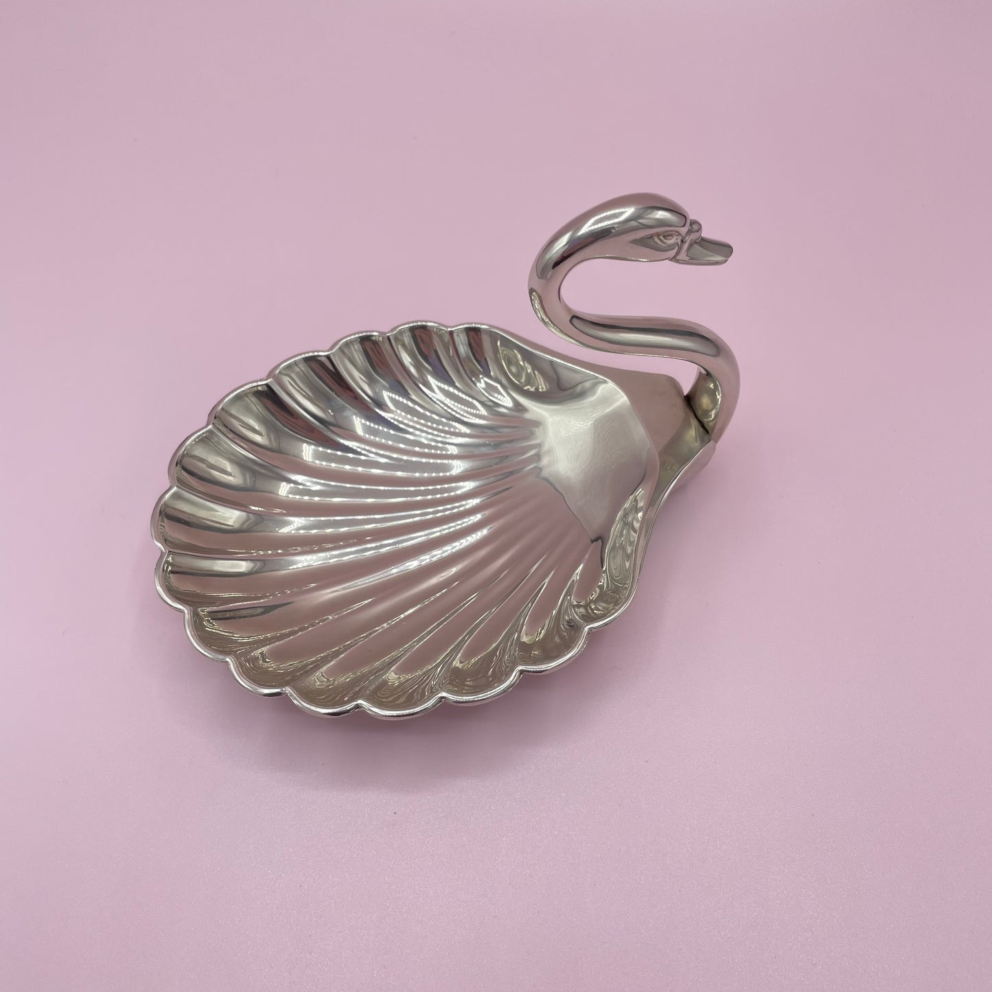 Silver Scallop Swan Ashtray