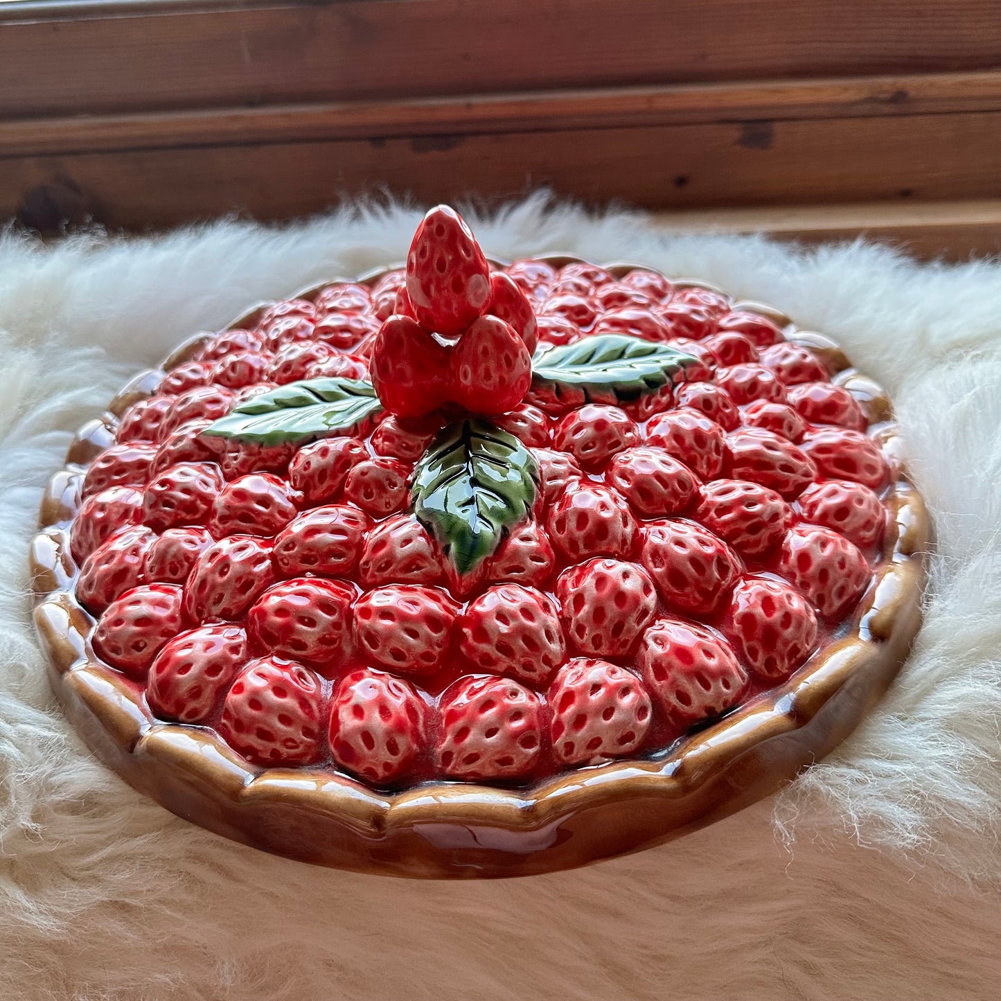 Strawberry Pie Dish