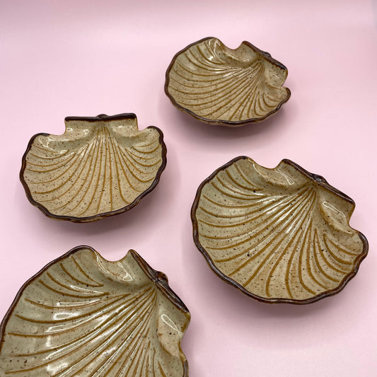 Earthenware Shell Dishes x4