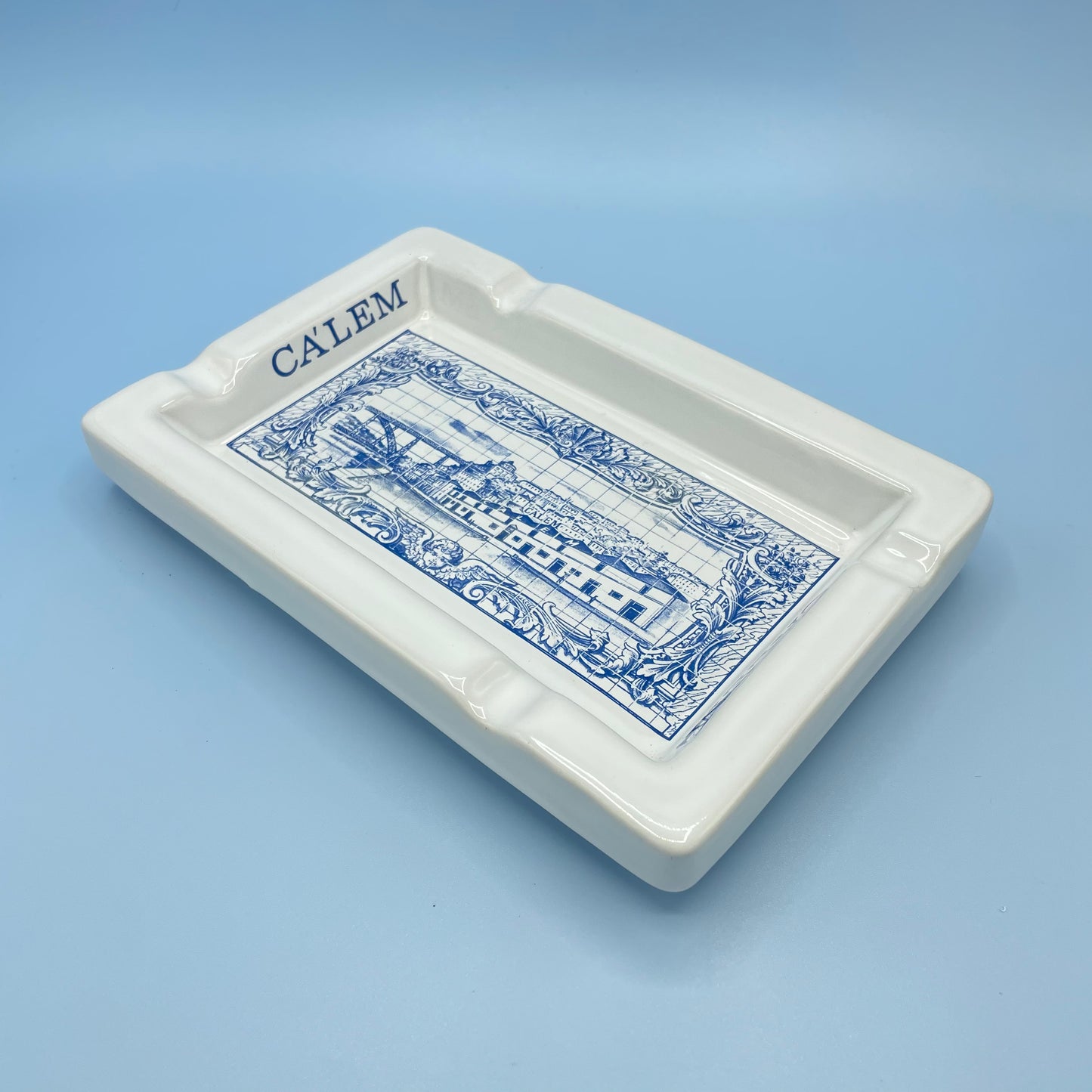 White & Blue Ca'lem Ashtray