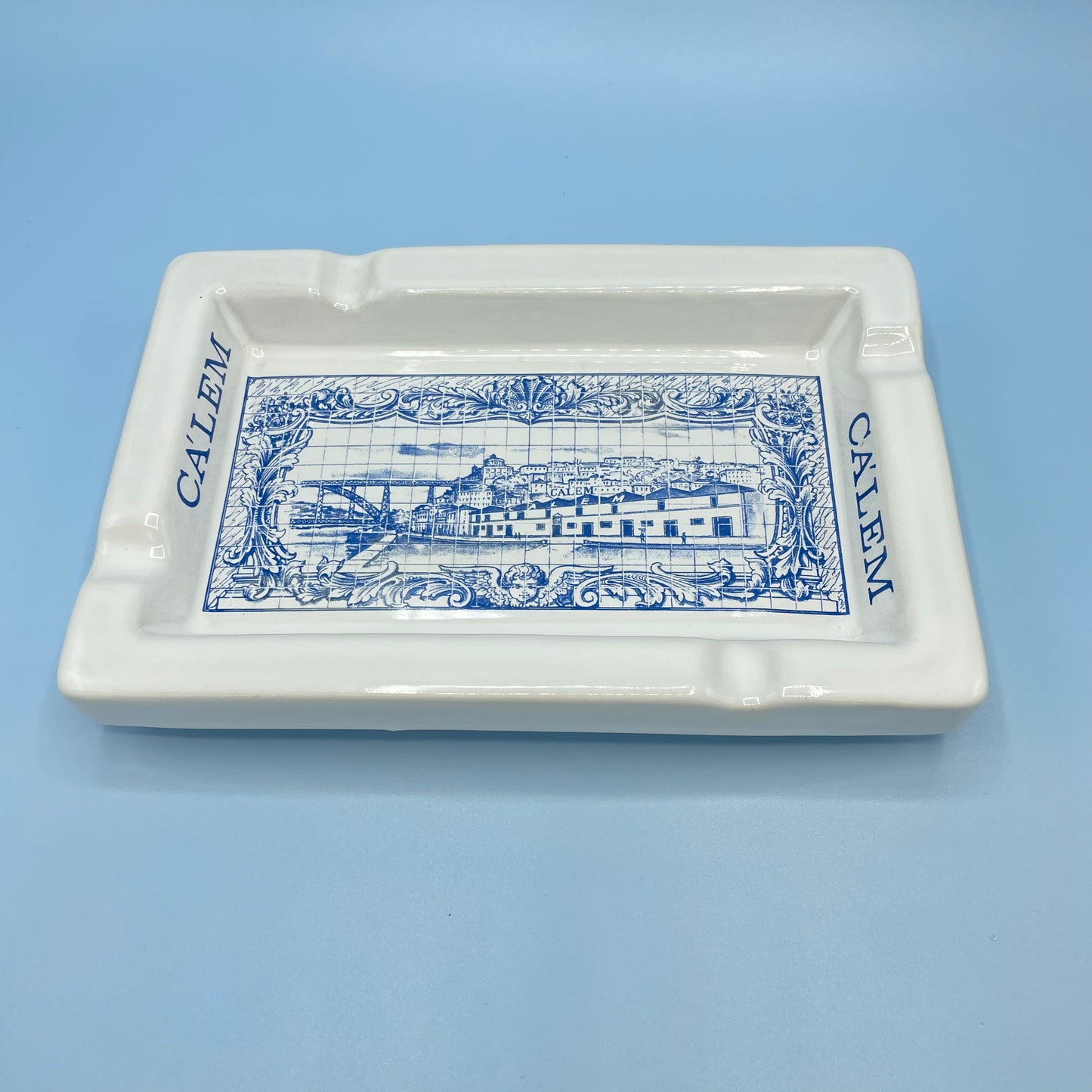 White & Blue Ca'lem Ashtray