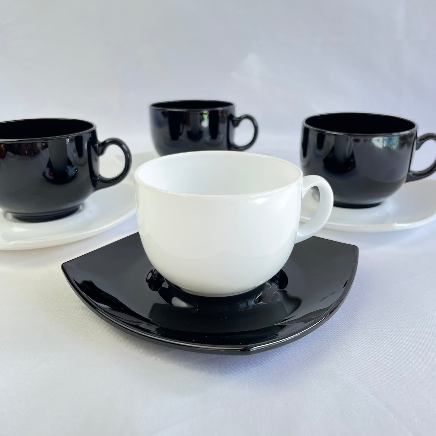 Arcopal Tea Set Black & White